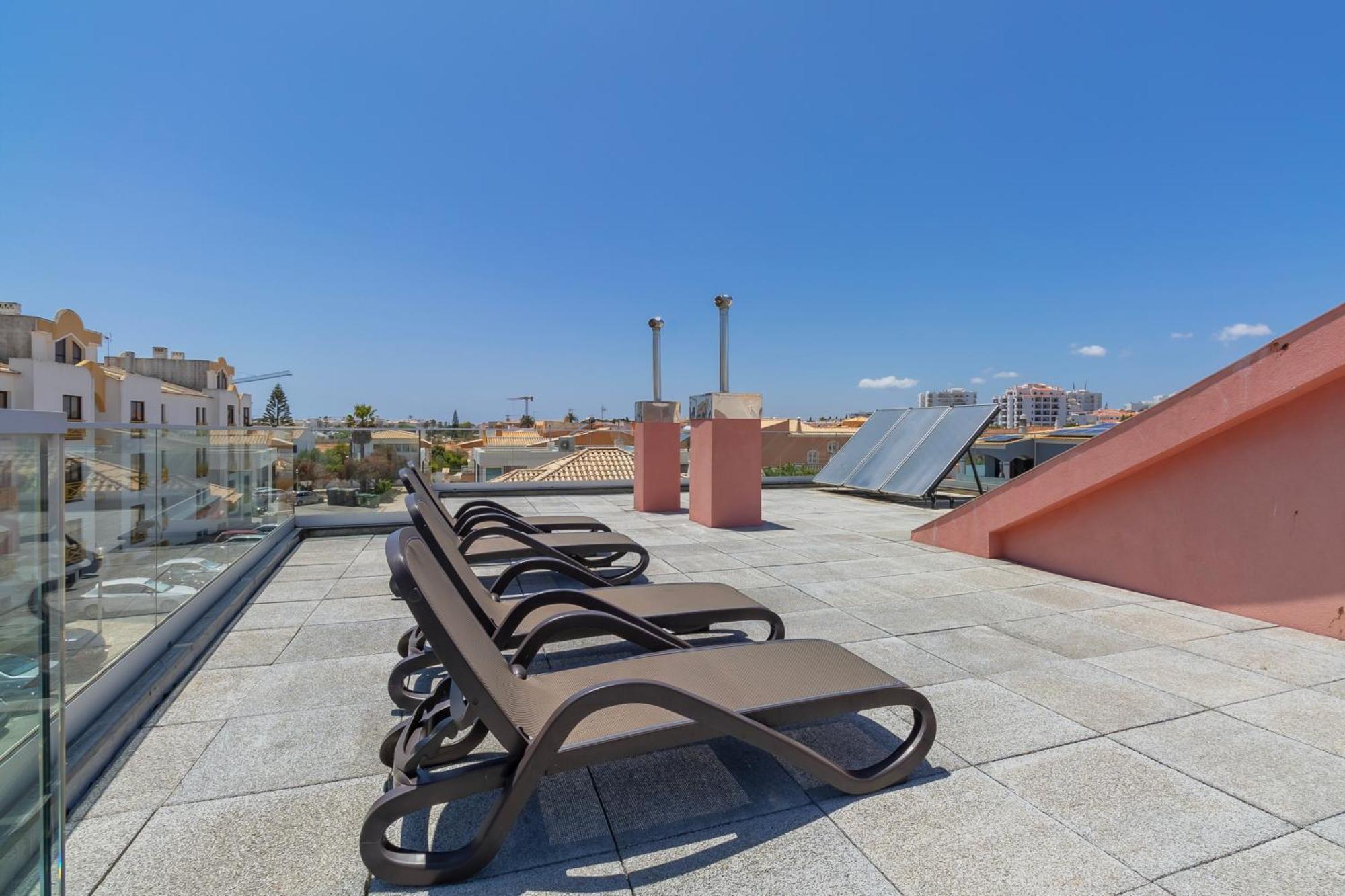 Charming & Dom Manuel I Adults Only Guest house Lagos