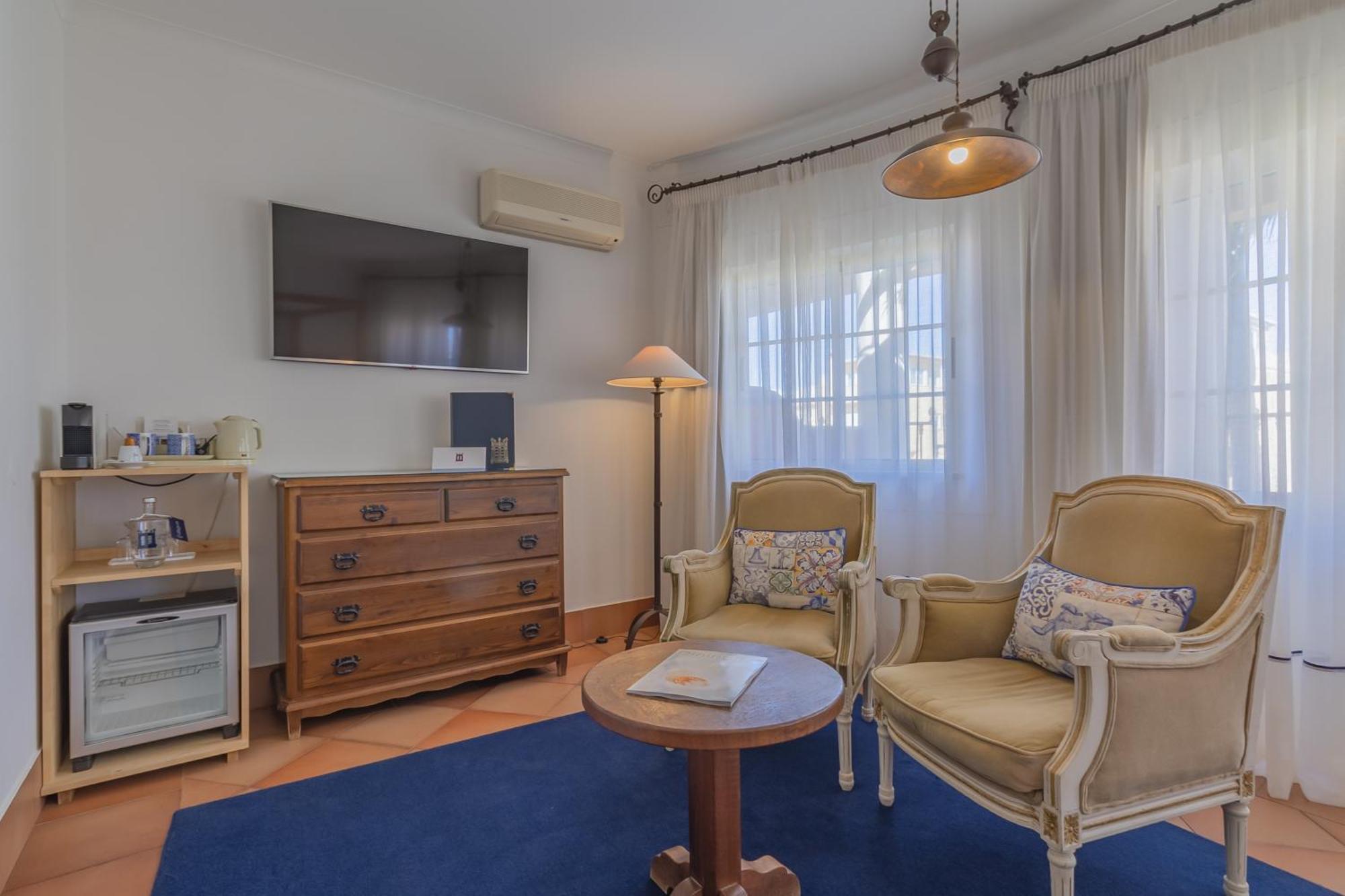 Charming & Dom Manuel I Adults Only Guest house