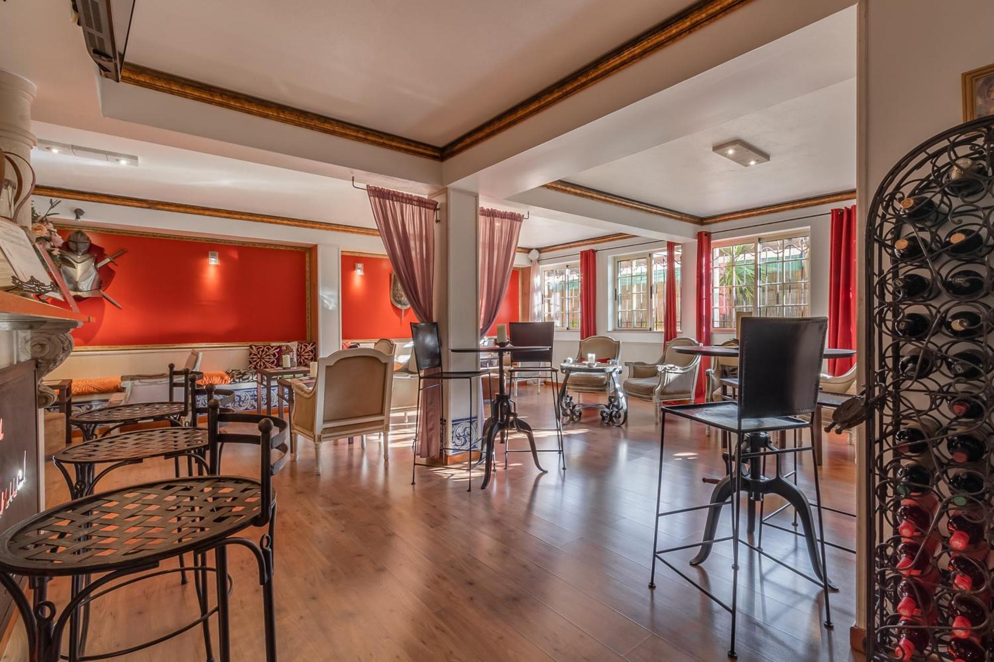Charming & Dom Manuel I Adults Only Guest house